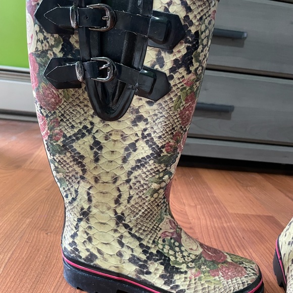 Rain boot - Picture 2 of 6